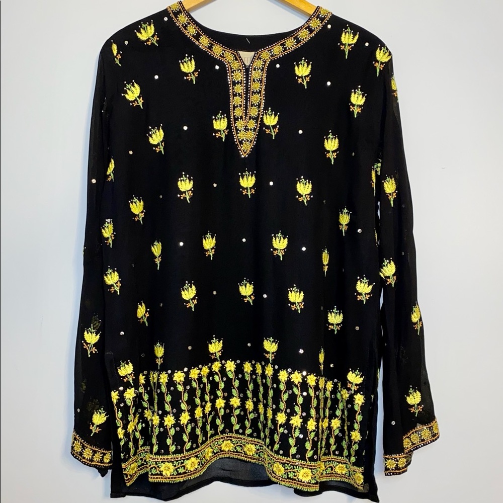 Neerus Women’s Embellished Top Size XL